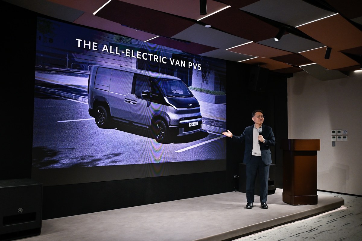 เปิดตัว THE KIA PV5 CARGO 2026 รถตู้ไฟฟ้าเชิงพาณิชย์ พื้นที่บรรทุก 4,420 ลิตร เคาะราคา 1,199,000 บาท 18