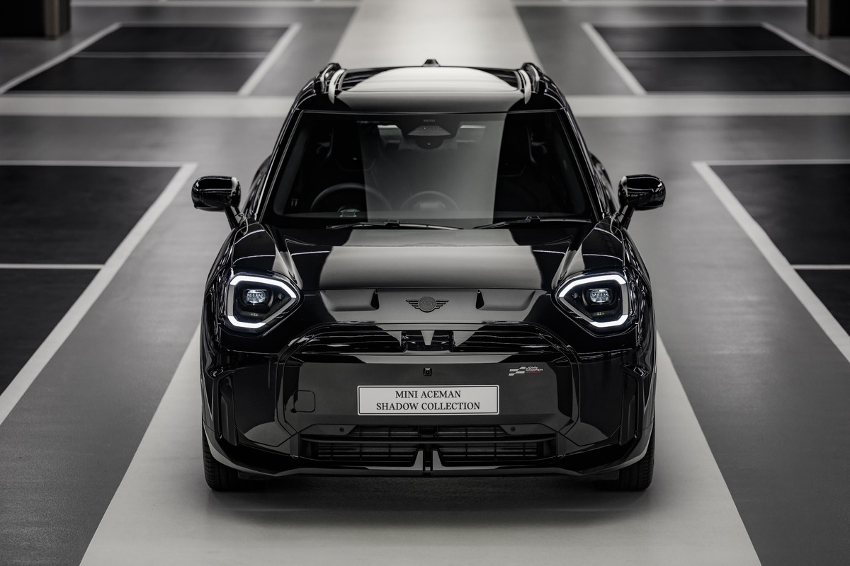 มินิ ประเทศไทย อัปเกรดความดุดัน เปิดตัว MINI Aceman SE Shadow Collection 2026 ลิมิเต็ด 50 คัน สไตล์ All-Black ผสานชุดแต่ง JCW เคาะราคา 1.999 ล้านบาท