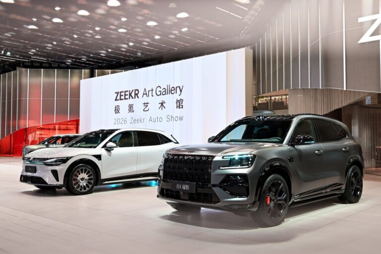ZEEKR ยกทัพยนตรกรรมเรือธงบุก Chengdu Motorshow 2026 โชว์เทคโนโลยีล้ำอนาคตกว่า 180 รายการ ตอกย้ำนิยาม Tech Luxury ภายใต้วิสัยทัศน์ IMAGINE BEYOND
