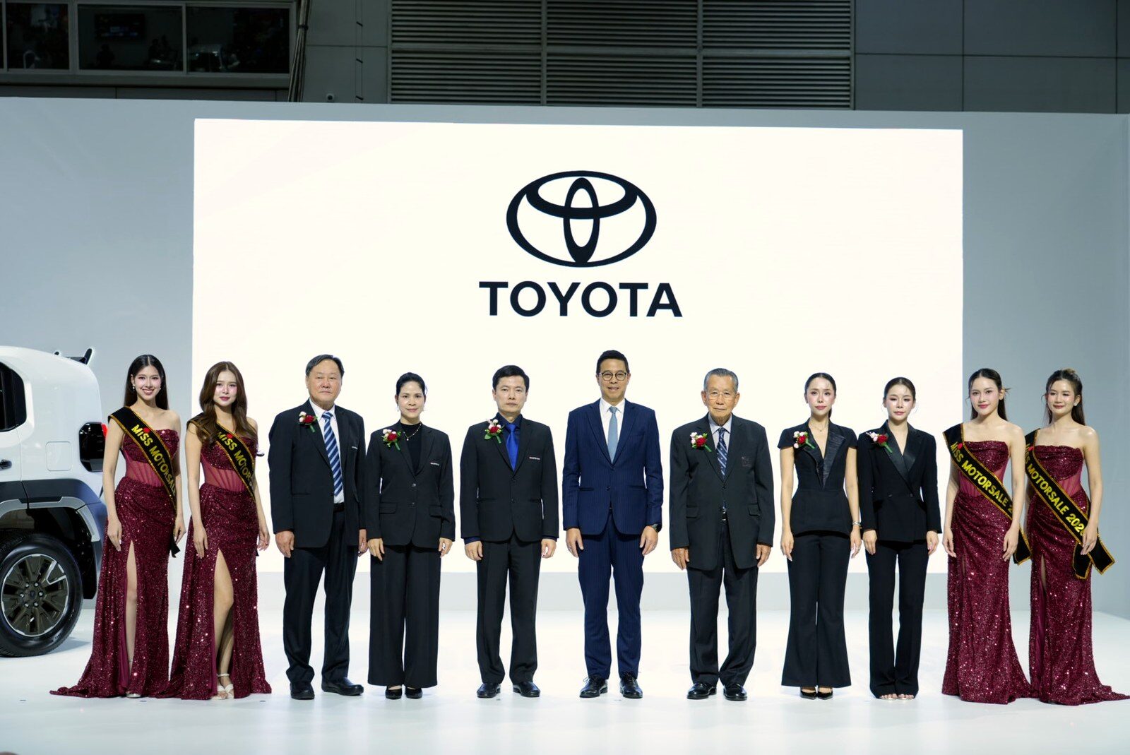 โตโยต้า จัดเต็ม BIG MOTOR SALE 2026 ส่งแคมเปญ 470 ล้านบาท เปิดตัว Alphard และ Vellfire HEV SMART เริ่ม 3.59 ล้าน พร้อม Land Cruiser FJ ราคาพิเศษ 1.269 ล้าน 2