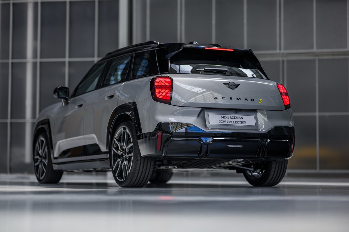 มินิ ประเทศไทย เปิดตัวท็อปสุด MINI Aceman SE JCW Collection 2026 ลิมิเต็ด 30 คัน ใส่ล้อ 19 นิ้ว ออปชันเต็มขั้นสุด เคาะราคา 2.099 ล้านบาท 2
