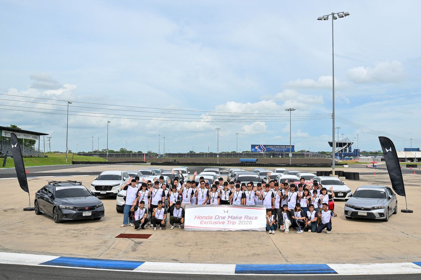 ฮอนด้า พาผู้ใช้รถสัมผัส DNA มอเตอร์สปอร์ต ในทริปพิเศษ “Honda One Make Race 2026 Exclusive Trip” เชียร์ติดขอบสนาม พร้อมติวเข้ม Driving Clinic ณ ช้าง เซอร์กิต 2