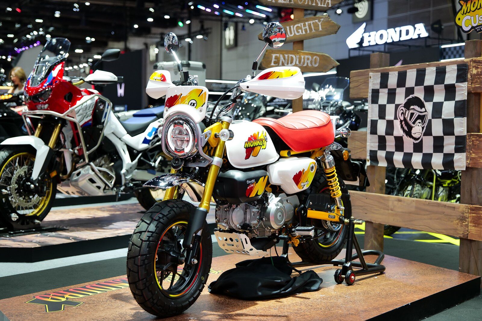 ไทยฮอนด้า เปิดตัว New Honda Monkey EX Custom Edition 2026 สไตล์ Enduro คัสตอมลุยแรลลี่บาฮา เคาะราคาแนะนำ 121,900 บาท ในงาน BIG MOTOR SALE 3