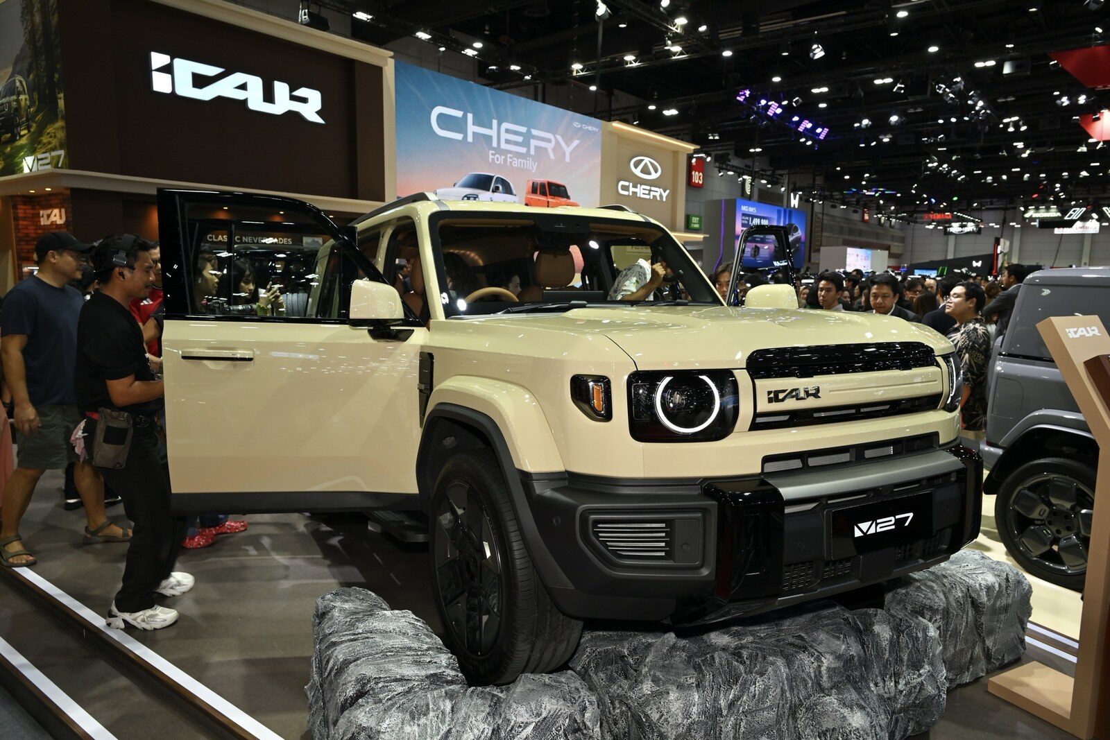 ทำความรู้จัก iCAUR แบรนด์เอสยูวีพรีเมียมจาก Chery เปิดตัว iCAUR V27 REEV 2026 ดีไซน์ Classic Boxy ขุมพลัง 455 แรงม้า วิ่งไกล 1,000 กม. อวดโฉมครั้งแรกในงาน BIG Motor Sale 2026 3