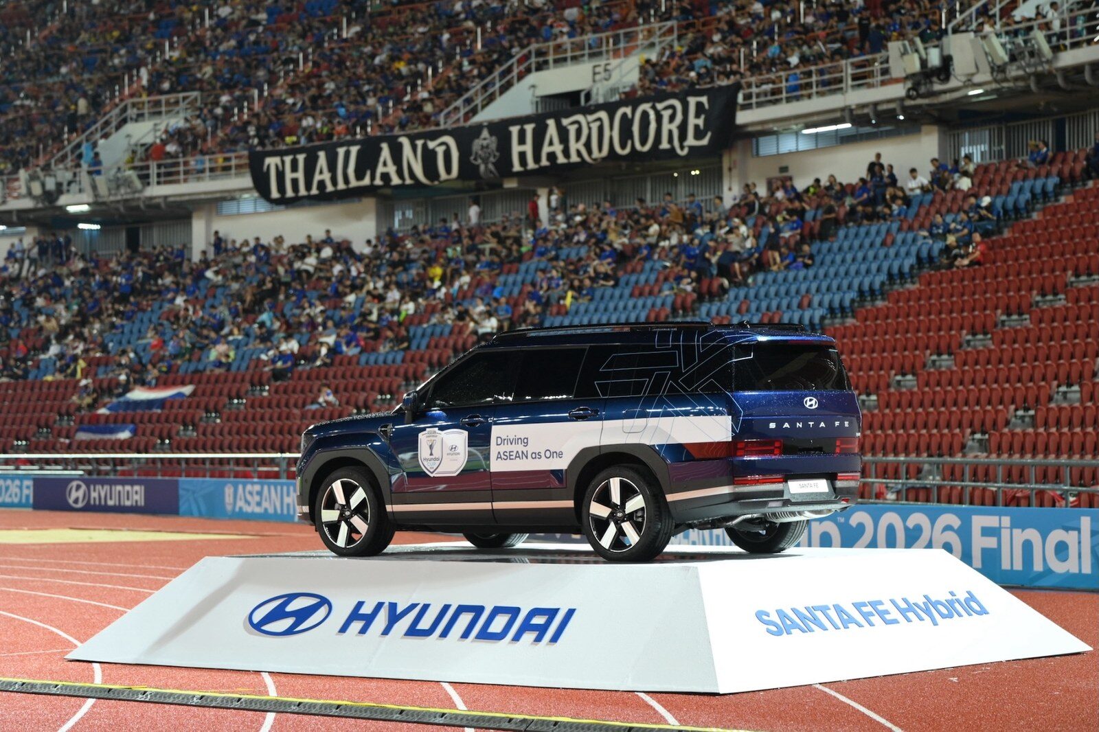 ช้างศึกสู้เต็มที่พ่ายเวียดนาม 0-2 นัดแรกชิงดำ ASEAN Hyundai Cup 2026 ฮุนไดส่งแรงใจแฟนบอล 2.6 หมื่นคน โชว์ตัว IONIQ 5 N Line และ SANTA FE Hybrid ก่อนลุ้นนัดชี้ชะตา 26 ส.ค. นี้ 3