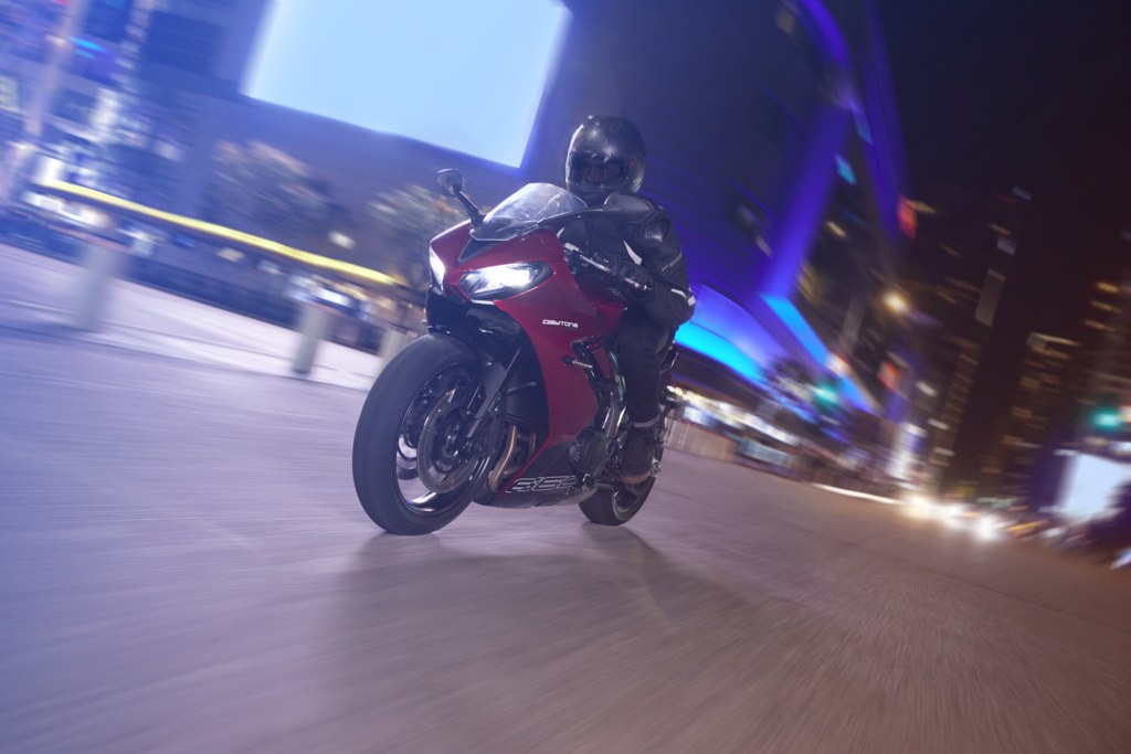 เจาะลึก 5 เทคโนโลยีความปลอดภัย Triumph Motorcycles 2026 ยกระดับสมรรถนะ มั่นใจทุกเส้นทางรับหน้าฝน 3