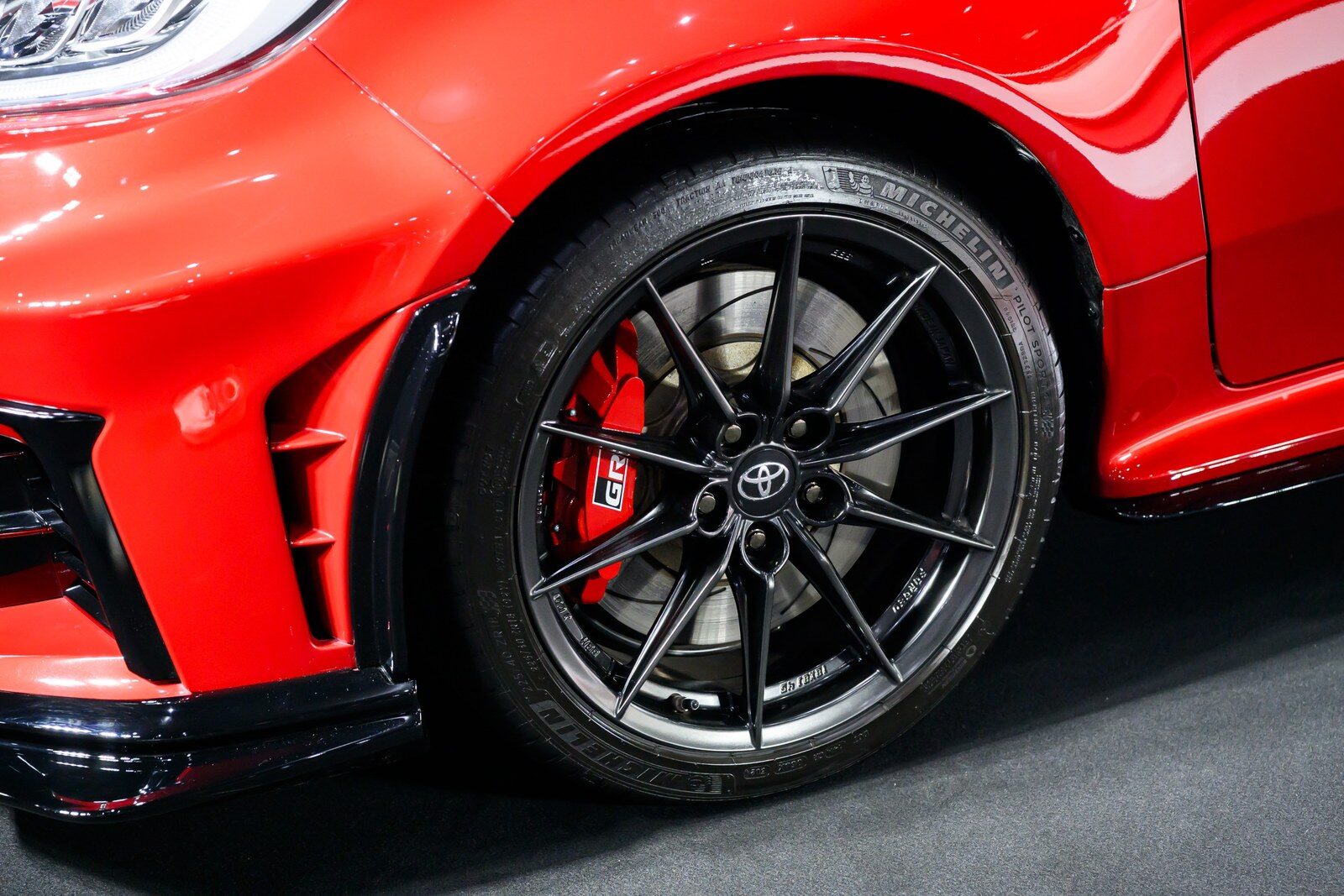 เปิดทัพ Toyota GR 2026 บุกงาน Bangkok Auto Salon 2026 ขนทัพ GR Corolla และ GR Yaris อัดโปรแรง ดอกเบี้ย 0% พร้อมส่งมอบทันที 4