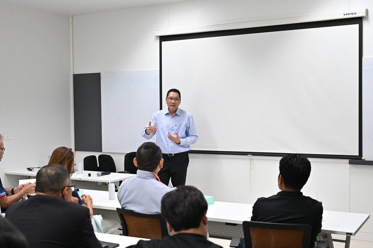 วอลโว่ คาร์ ประเทศไทย เปิดศูนย์ปฏิบัติการต้อนรับพันธมิตรประกันและไฟแนนซ์ โชว์กระบวนการเปลี่ยนแบตเตอรี่ Volvo EX30 ยกระดับความโปร่งใสและมาตรฐานความปลอดภัย EV 4
