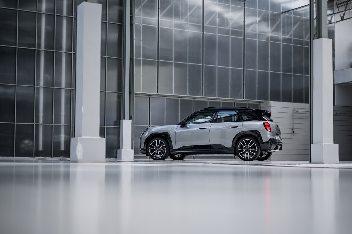 มินิ ประเทศไทย เปิดตัวท็อปสุด MINI Aceman SE JCW Collection 2026 ลิมิเต็ด 30 คัน ใส่ล้อ 19 นิ้ว ออปชันเต็มขั้นสุด เคาะราคา 2.099 ล้านบาท 4