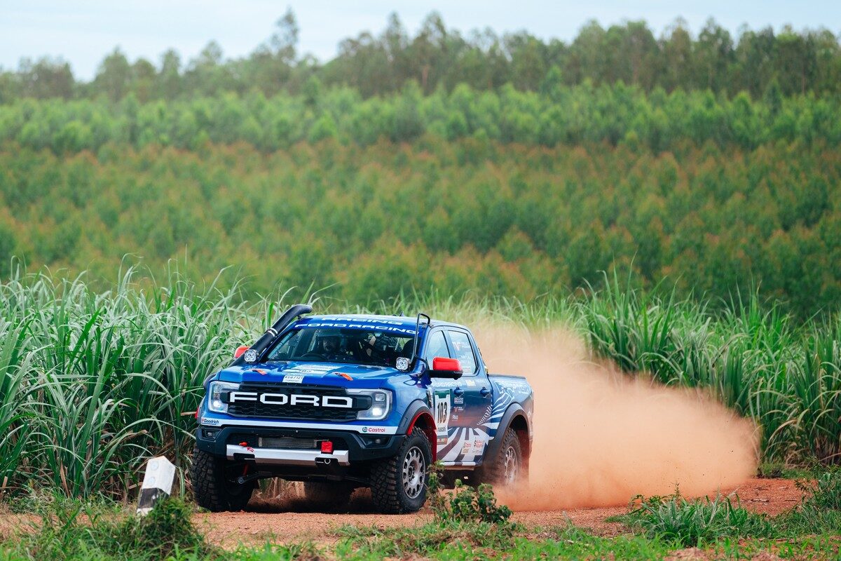 ฟอร์ด ครองบัลลังก์ออฟโรด ป้องกันแชมป์ AXCR 2026 รุ่น T2A สำเร็จ ส่ง Ranger Raptor 2026 กวาดอันดับ 1-2 ยืนโพเดียมคู่ พร้อมอัดส่วนลดพิเศษ 2.4 แสนบาท 5