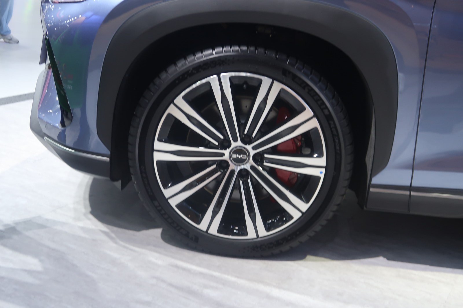 บีวายดี เปิดตัว BYD SEALION 7 AWD Ultimate 2026 อัปเกรดแบตเตอรี่ใหญ่ 91.3 kWh วิ่งไกล 600 กม. ชาร์จไว DC 230 kW เคาะราคา 1,349,900 บาท 5