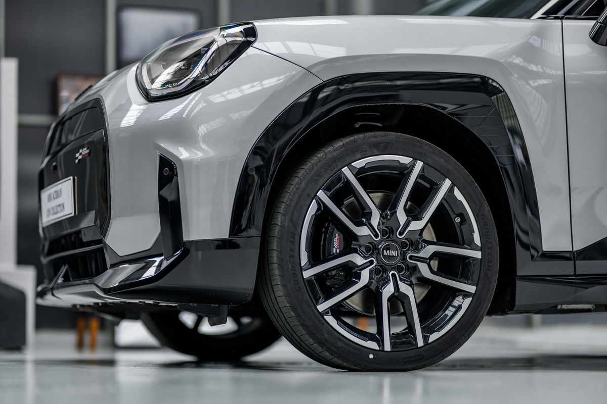 มินิ ประเทศไทย เปิดตัวท็อปสุด MINI Aceman SE JCW Collection 2026 ลิมิเต็ด 30 คัน ใส่ล้อ 19 นิ้ว ออปชันเต็มขั้นสุด เคาะราคา 2.099 ล้านบาท 5