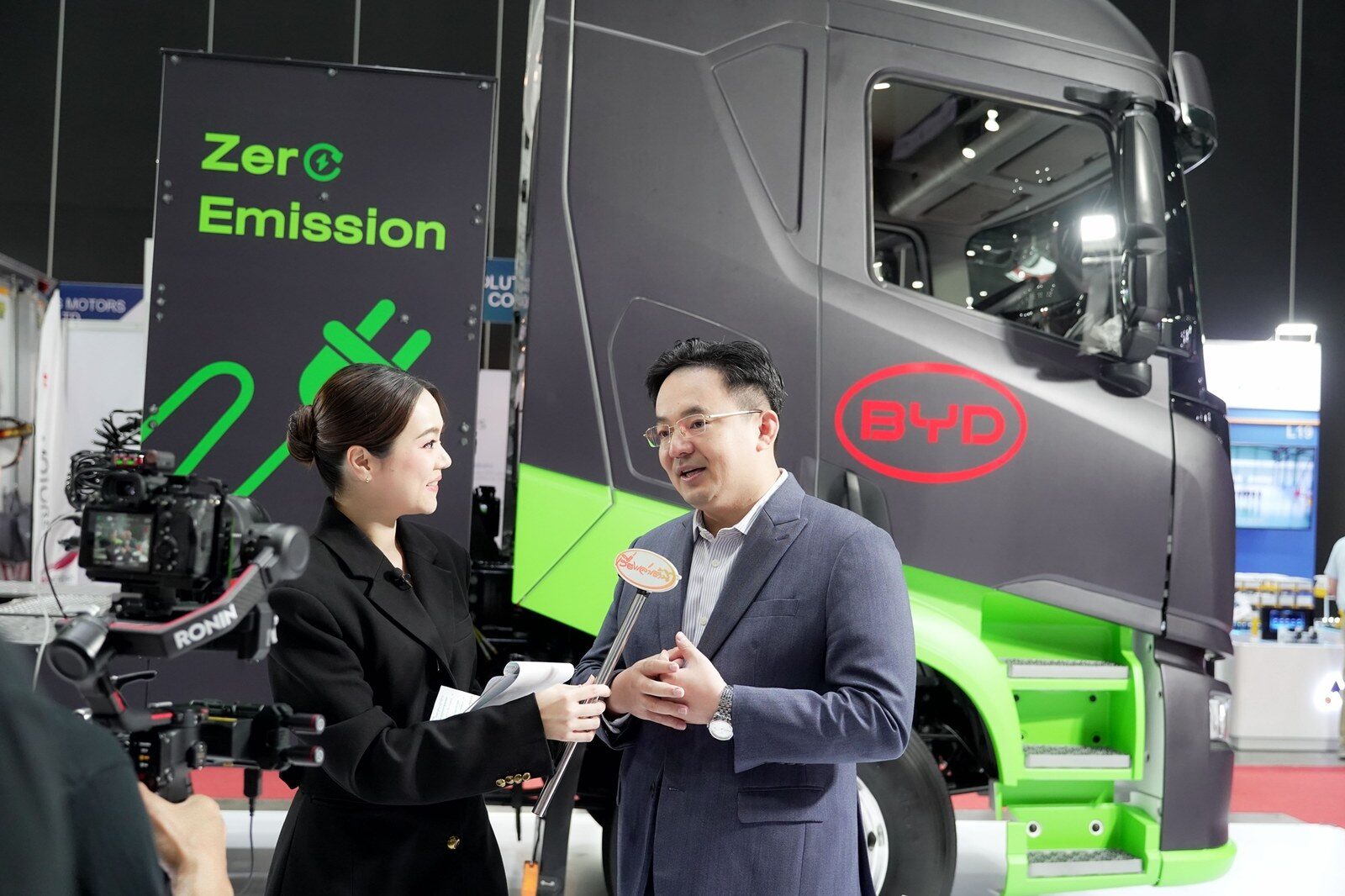 บีวายดี ผนึก เรเว่ บุกตลาดโลจิสติกส์ไทย เปิดตัวรถบรรทุกไฟฟ้า 6 ล้อ BYD T35 2026 เริ่ม 9.99 แสนบาท ควงหัวลากไฟฟ้า 10 ล้อ BYD Q3 2026 โชว์ในงาน TILOG-LOGISTIX 2026 6