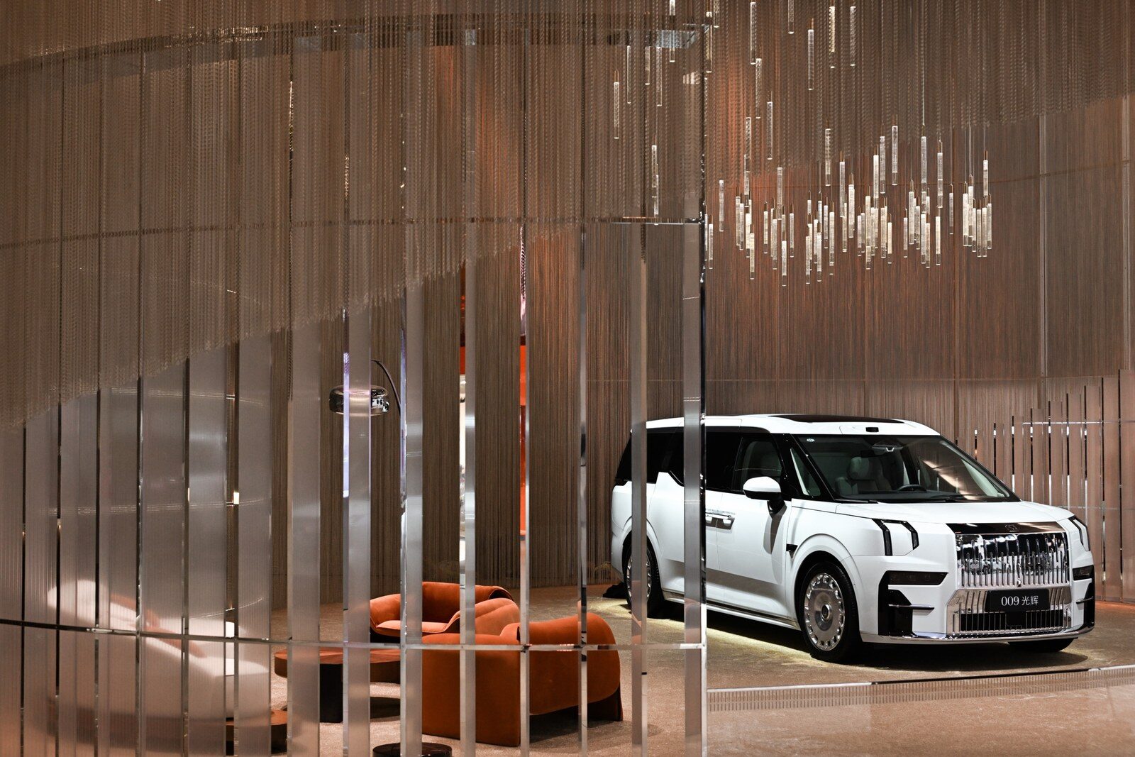 ZEEKR ยกทัพยนตรกรรมเรือธงบุก Chengdu Motorshow 2026 โชว์เทคโนโลยีล้ำอนาคตกว่า 180 รายการ ตอกย้ำนิยาม Tech Luxury ภายใต้วิสัยทัศน์ IMAGINE BEYOND 6