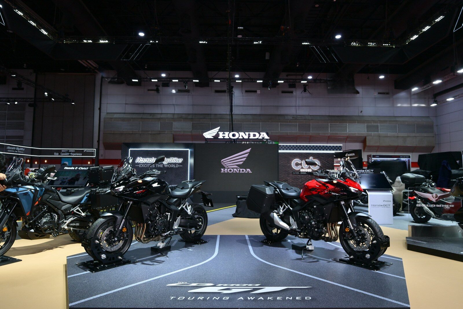 ไทยฮอนด้า เปิดตัว New Honda CB1000GT 2026 สปอร์ตทัวร์ริ่ง 4 สูบ 1,000 ซีซี ช่วงล่างไฟฟ้า จอ TFT 5 นิ้ว เคาะราคาเริ่ม 514, 8