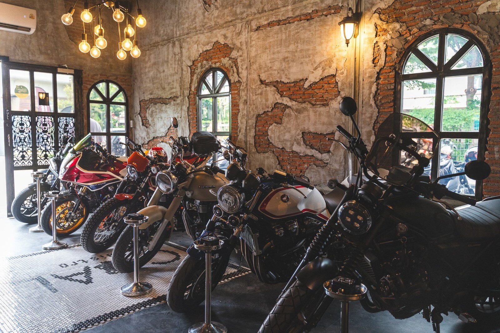 ฮอนด้าบิ๊กไบค์ ปลุกกระแสชาวไฟกลม จัดมีตติ้ง “Sunday Meetup Ride & Soul” รวมพลสาย Classic และ Cruiser ขี่ชิลชมเสน่ห์เมืองเก่าพระนคร 8