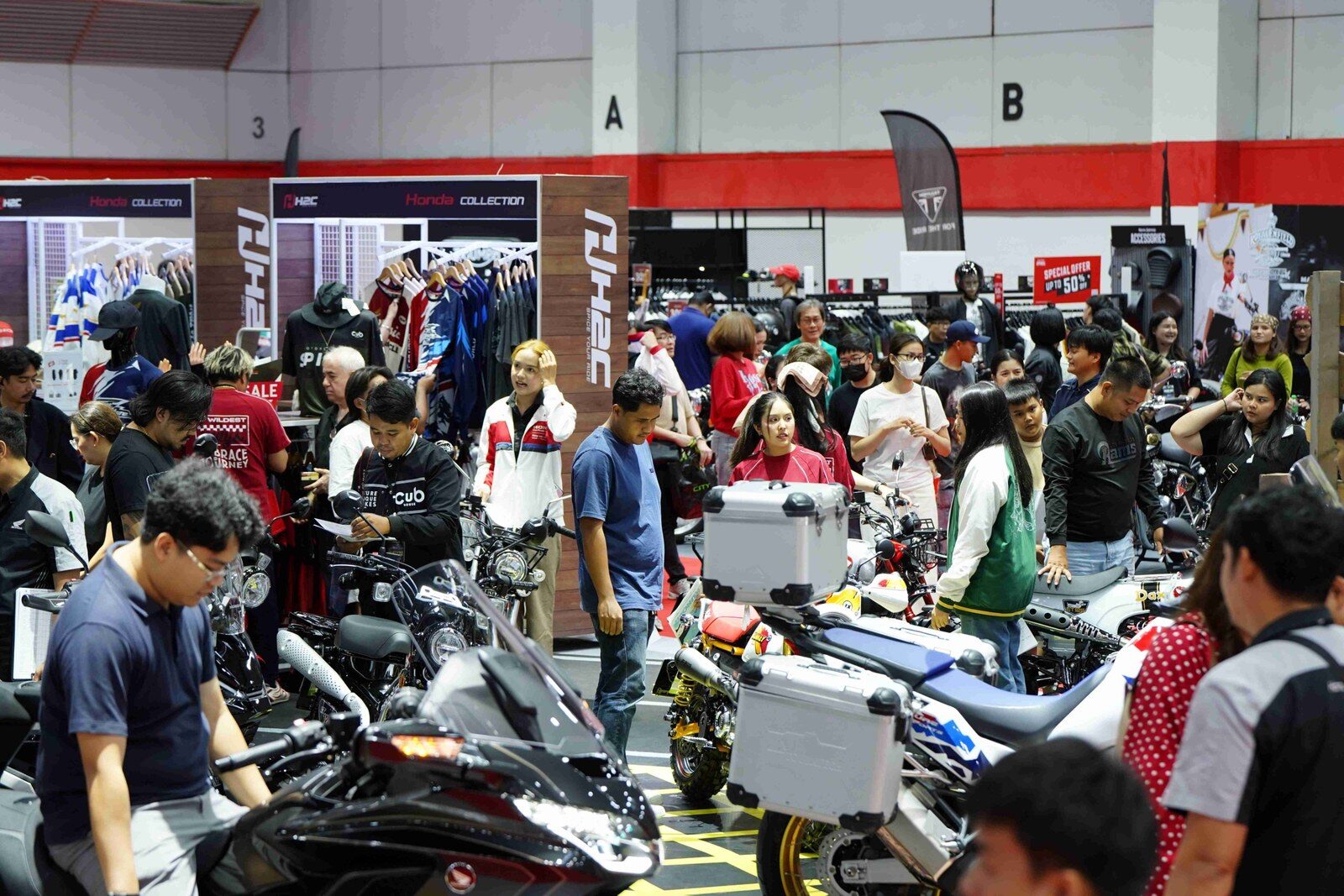 BIG MOTOR SALE 2026 คึกคักเกินคาด! กวาดยอดจอง 2 วันแรกสุดร้อนแรง ชี้ผู้บริโภคกำลังซื้อยังแน่น มุ่งเน้นรถคุณภาพคุ้มราคา OMODA & JAECOO นำโด่ง 735 คัน 9