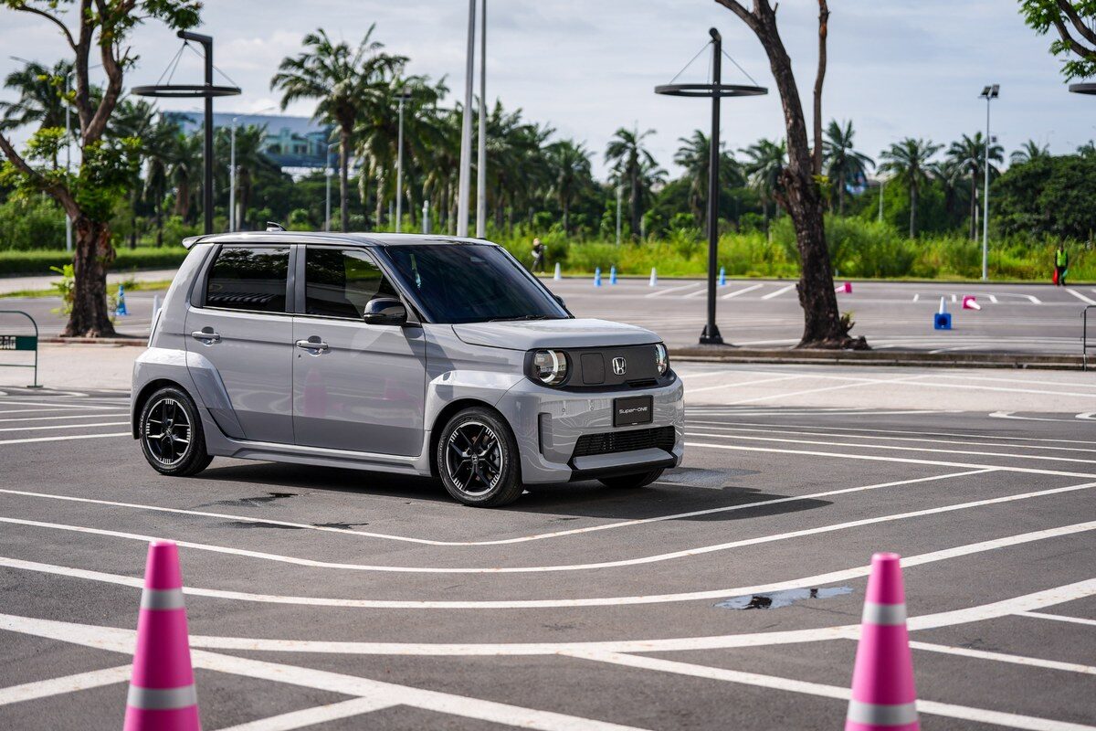 HONDA SUPER-ONE 2026 A-Segment EV จิ๋วสายตีโป่ง นำเข้า CBU ญี่ปุ่น ลิมิเต็ด 30 คัน ราคา 990,000 บาท 10