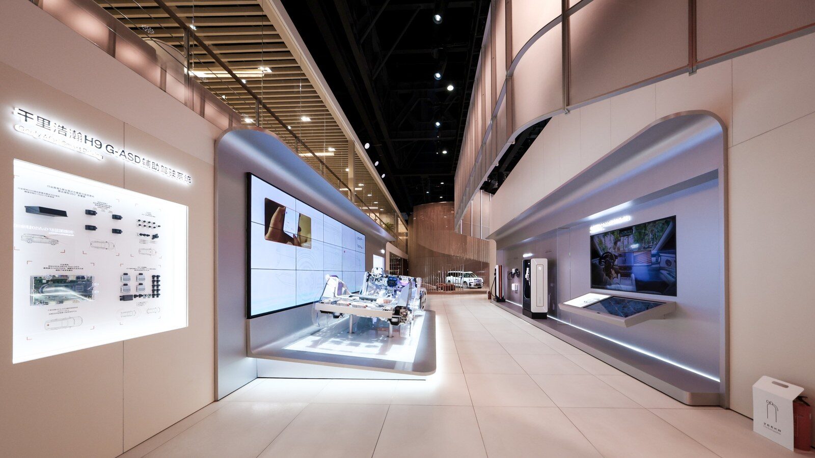 ZEEKR ยกทัพยนตรกรรมเรือธงบุก Chengdu Motorshow 2026 โชว์เทคโนโลยีล้ำอนาคตกว่า 180 รายการ ตอกย้ำนิยาม Tech Luxury ภายใต้วิสัยทัศน์ IMAGINE BEYOND 10