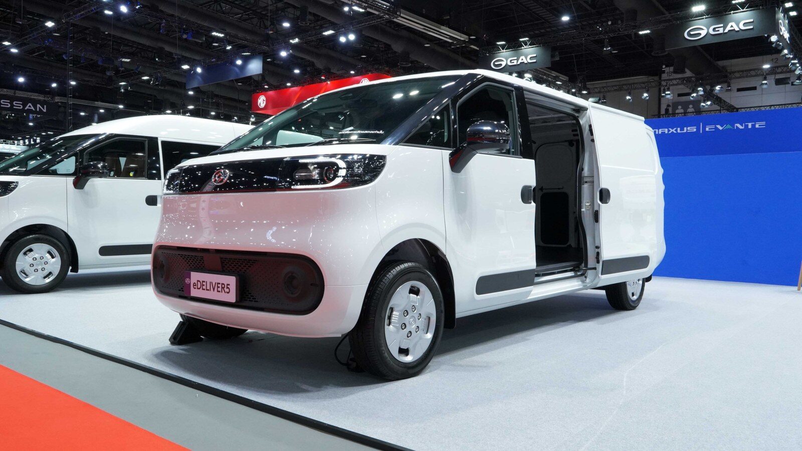 เปิดตัวทางการในไทย! MAXUS Commercial ยกทัพรถไฟฟ้าเชิงพาณิชย์ 4 รุ่น บุก BIG Motor Sale 2026 ส่ง eDeliver 5 เริ่ม 9.9 แสน ควงกระบะไฟฟ้า eTerron 9 เคาะ 1.69 ล้าน 12