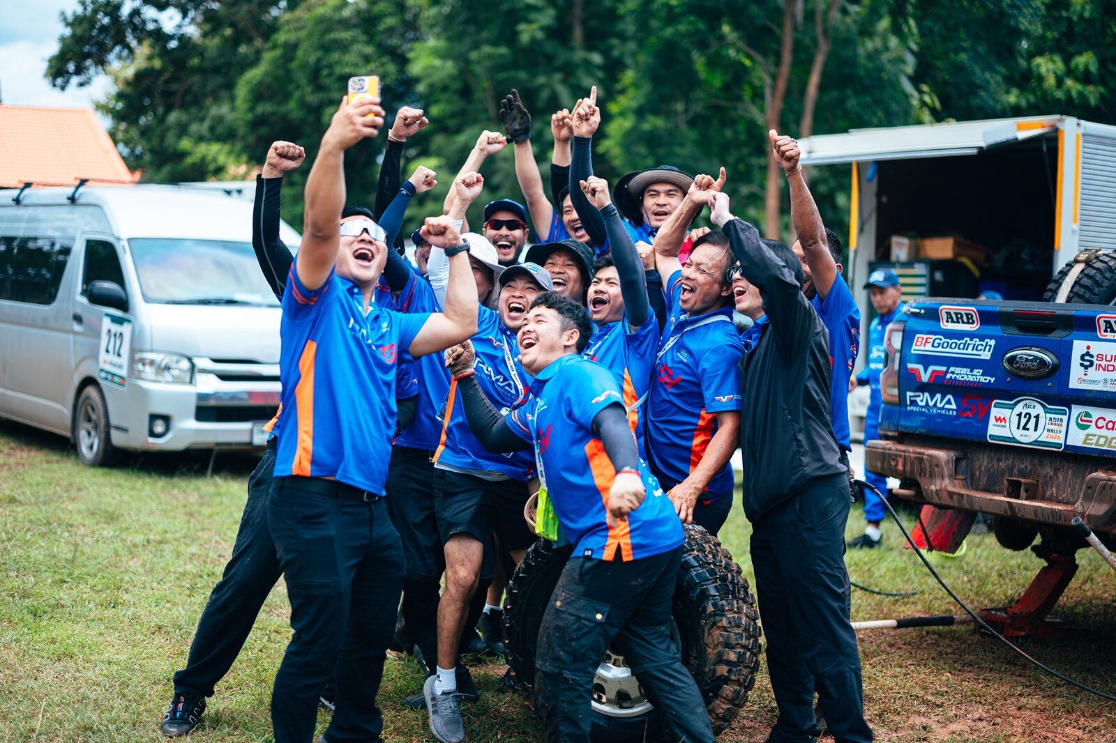 เผยเบื้องหลัง Ford Ranger Raptor 2026 คว้าแชมป์ AXCR 2 สมัยซ้อน ฉลองให้ส่วนลดพิเศษ 240,000 บาท 13