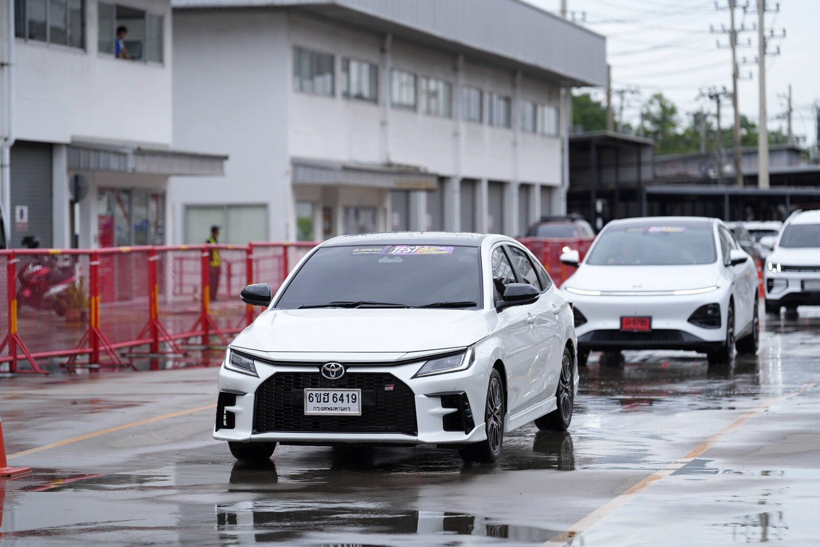 BIG MOTOR SALE 2026 คึกคักเกินคาด! กวาดยอดจอง 2 วันแรกสุดร้อนแรง ชี้ผู้บริโภคกำลังซื้อยังแน่น มุ่งเน้นรถคุณภาพคุ้มราคา OMODA & JAECOO นำโด่ง 735 คัน 13