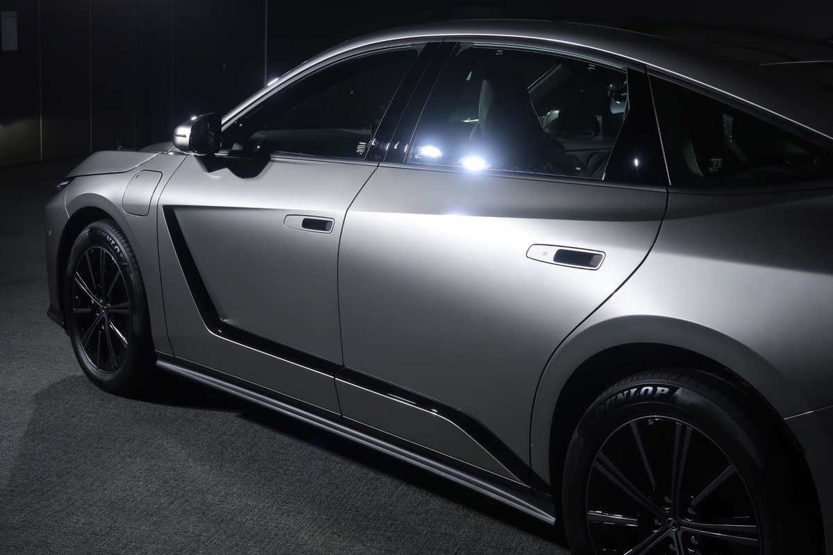 ALL-NEW LEXUS ES 2026 BEV ซีดานไฟฟ้าคันแรกของค่าย เปิดตัวราคาเริ่มต้น 3,290,000 บาท 14