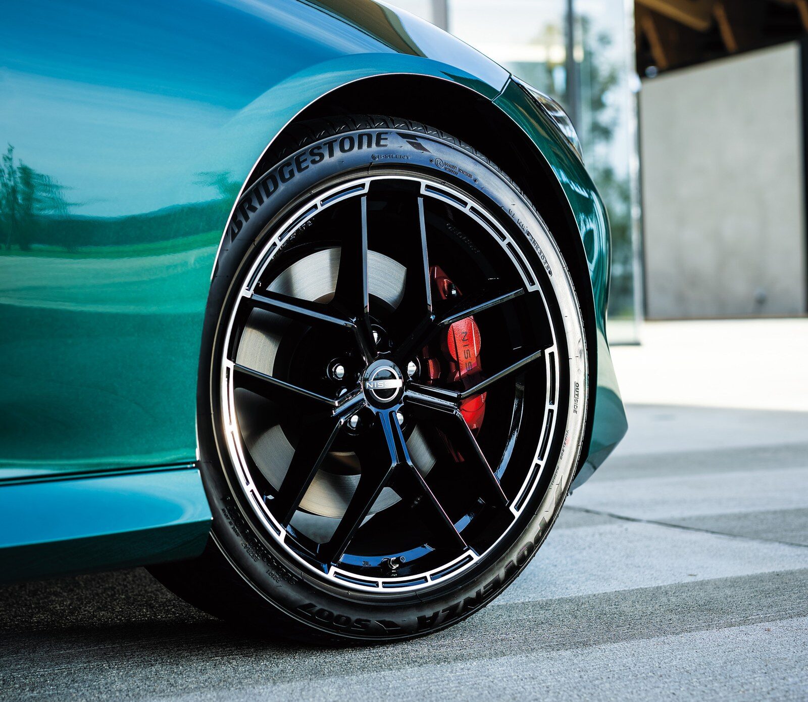 เปิดตัว Nissan Fairlady Z 2026 และ Fairlady Z NISMO 2026 รุ่นปรับโฉมในญี่ปุ่น คืนชีพโลโก้หน้าในตำนาน พร้อมเพิ่มเกียร์ธรรมดา 6MT ในตัวแรง NISMO 18