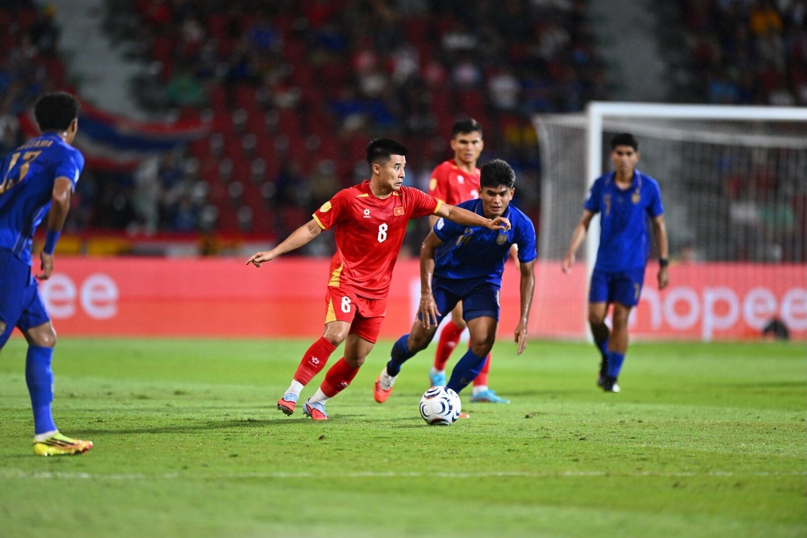 ช้างศึกสู้เต็มที่พ่ายเวียดนาม 0-2 นัดแรกชิงดำ ASEAN Hyundai Cup 2026 ฮุนไดส่งแรงใจแฟนบอล 2.6 หมื่นคน โชว์ตัว IONIQ 5 N Line และ SANTA FE Hybrid ก่อนลุ้นนัดชี้ชะตา 26 ส.ค. นี้ 18