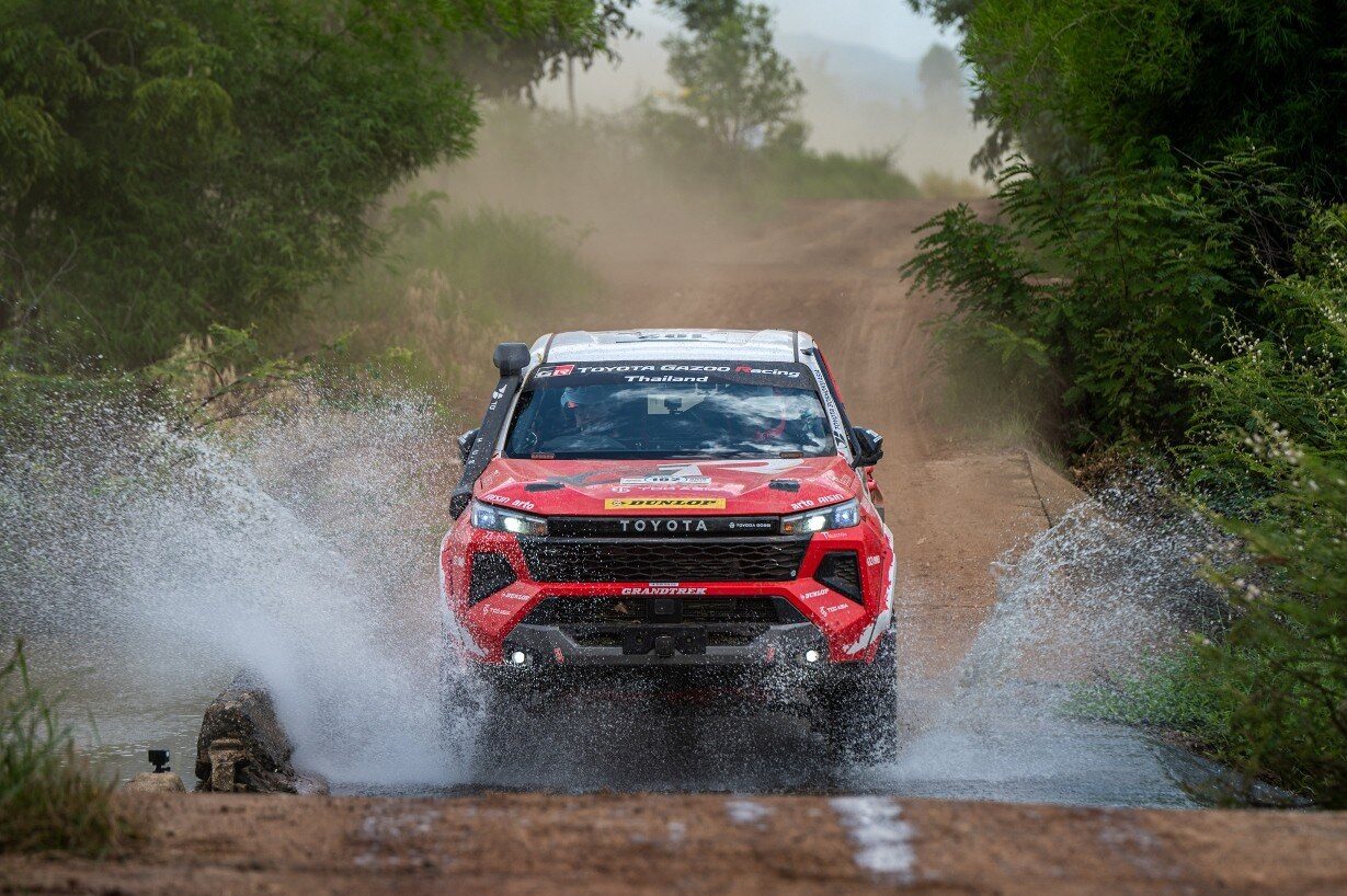 TOYOTA GAZOO Racing Thailand โชว์ฟอร์มแกร่ง พา Hilux TRAVO 2026 ผงาดคว้าอันดับ 2 โอเวอร์ออล ศึกแรลลี่หฤโหด AXCR 2026 ลุยฝ่า 5 จังหวัดกว่า 2,000 กม. 20