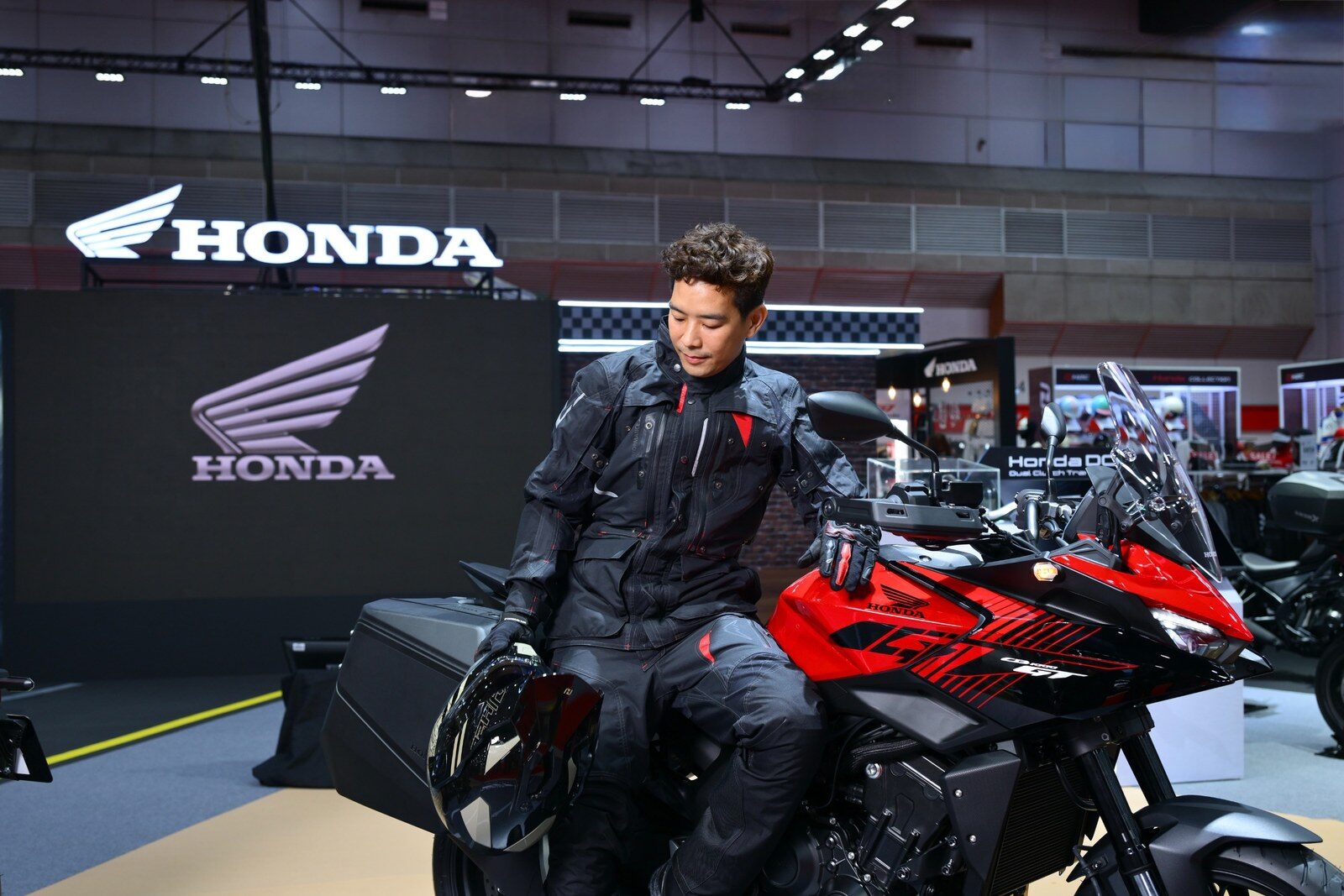 ไทยฮอนด้า เปิดตัว New Honda CB1000GT 2026 สปอร์ตทัวร์ริ่ง 4 สูบ 1,000 ซีซี ช่วงล่างไฟฟ้า จอ TFT 5 นิ้ว เคาะราคาเริ่ม 514, 22