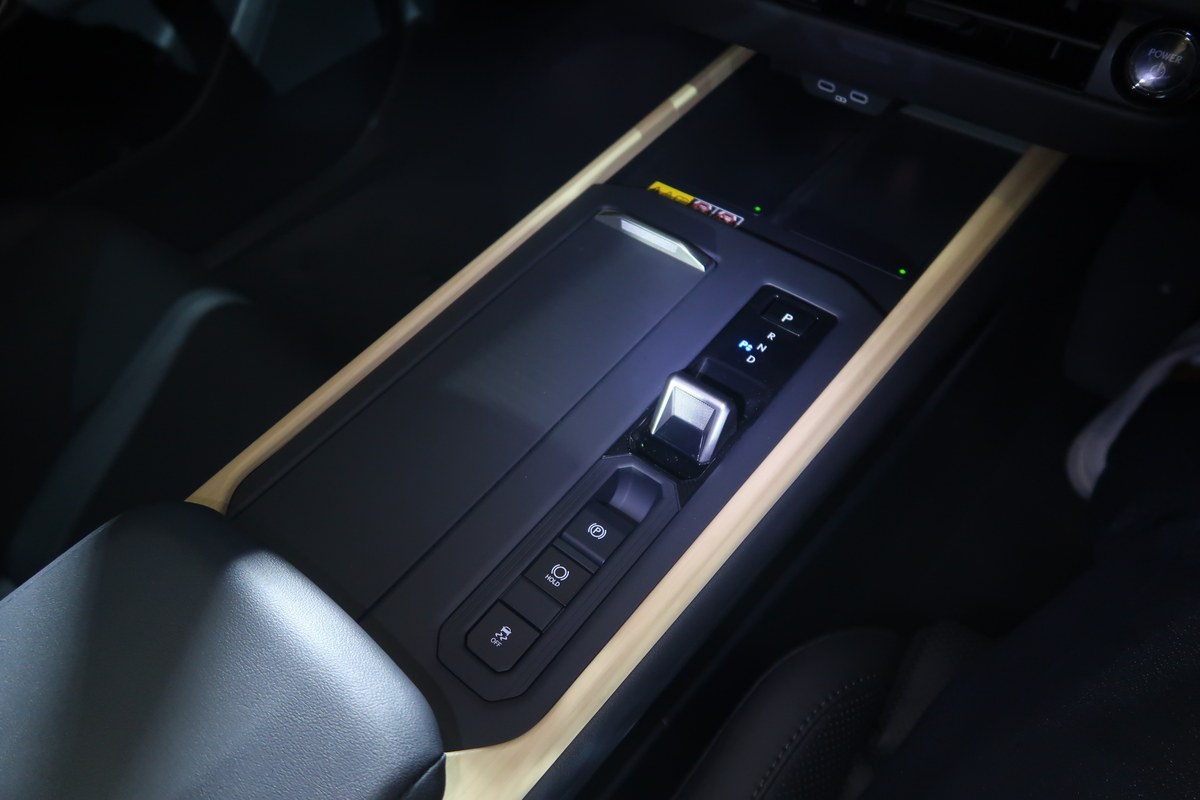 ALL-NEW LEXUS ES 2026 BEV ซีดานไฟฟ้าคันแรกของค่าย เปิดตัวราคาเริ่มต้น 3,290,000 บาท 24