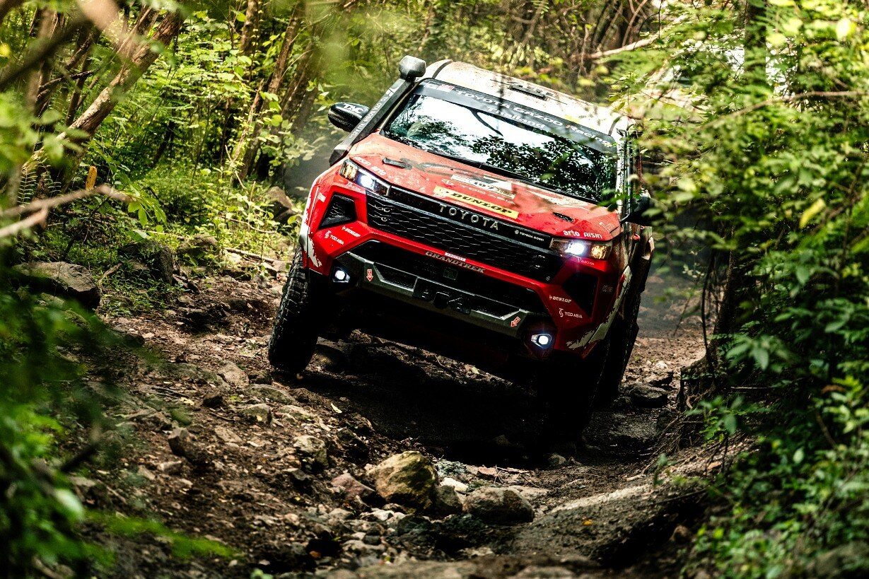 TOYOTA GAZOO Racing Thailand โชว์ฟอร์มแกร่ง พา Hilux TRAVO 2026 ผงาดคว้าอันดับ 2 โอเวอร์ออล ศึกแรลลี่หฤโหด AXCR 2026 ลุยฝ่า 5 จังหวัดกว่า 2,000 กม. 27