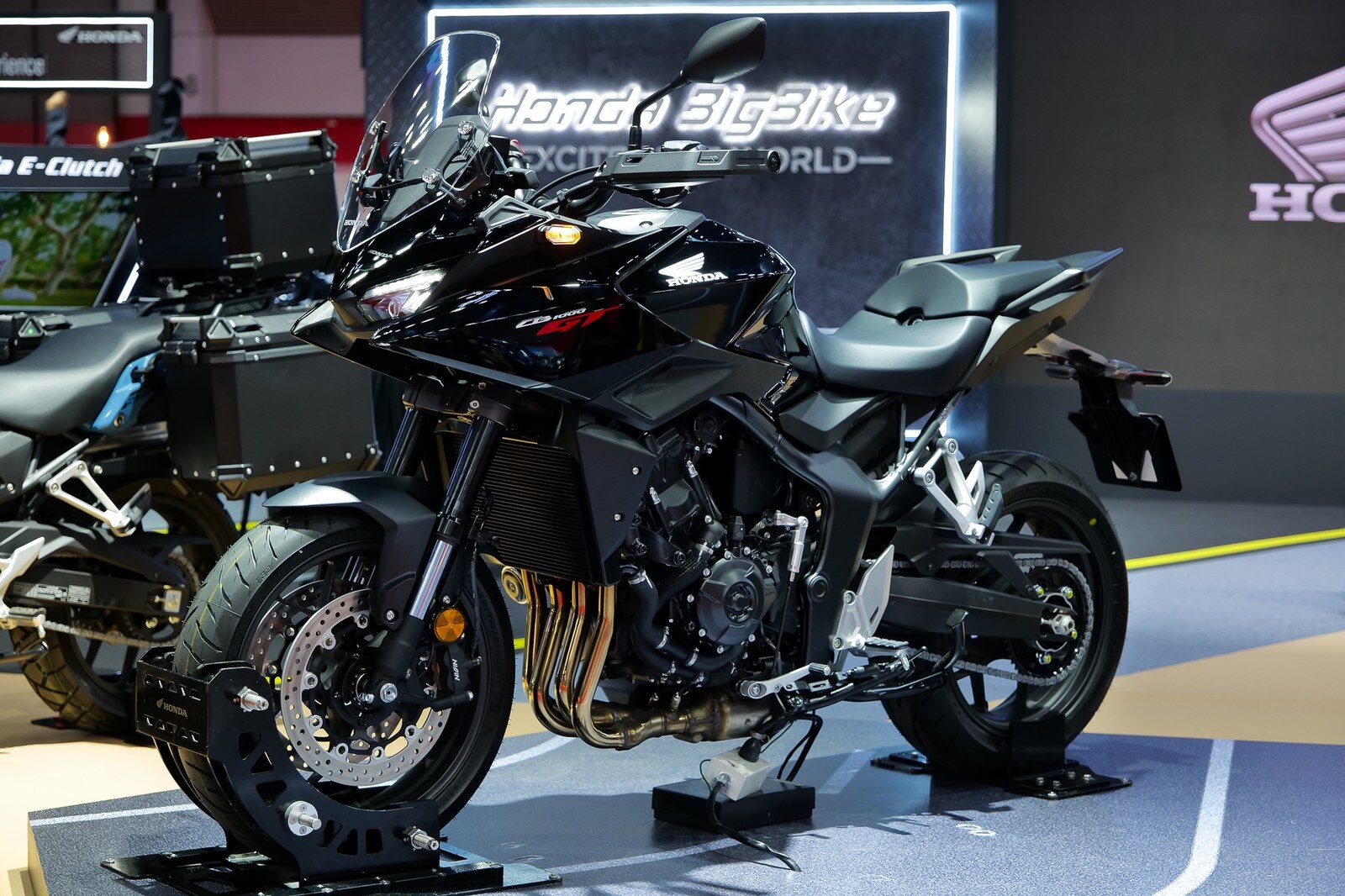 ไทยฮอนด้า เปิดตัว New Honda CB1000GT 2026 สปอร์ตทัวร์ริ่ง 4 สูบ 1,000 ซีซี ช่วงล่างไฟฟ้า จอ TFT 5 นิ้ว เคาะราคาเริ่ม 514, 30