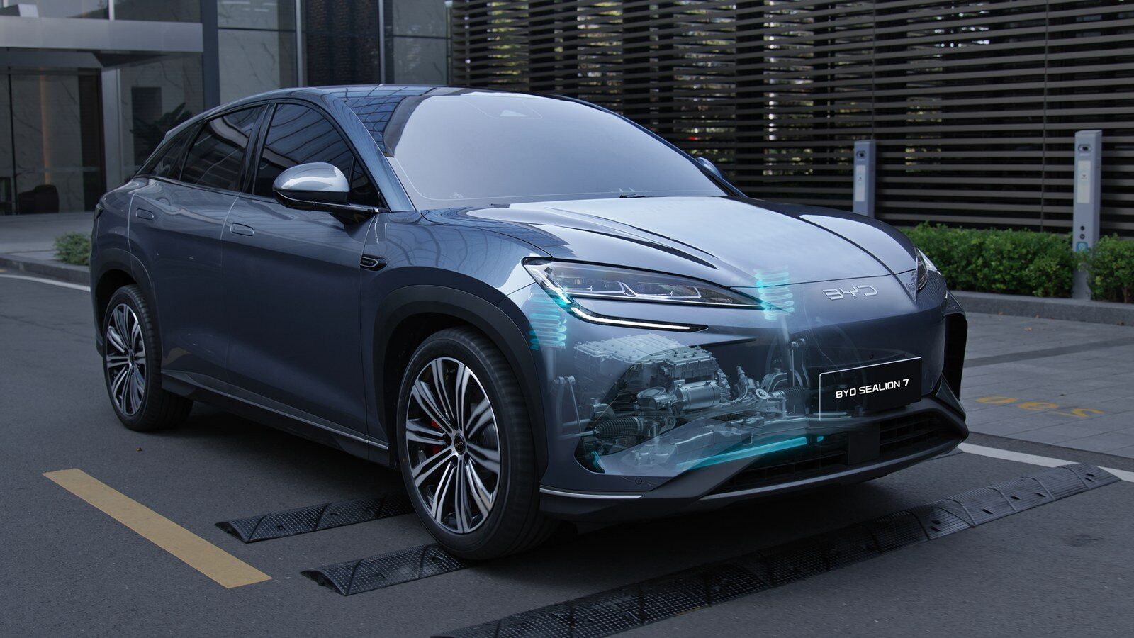 บีวายดี เปิดตัว BYD SEALION 7 AWD Ultimate 2026 อัปเกรดแบตเตอรี่ใหญ่ 91.3 kWh วิ่งไกล 600 กม. ชาร์จไว DC 230 kW เคาะราคา 1,349,900 บาท 30