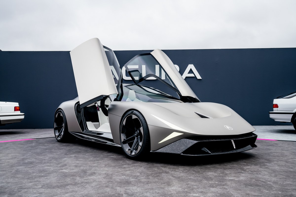 Acura เผยโฉมต้นแบบซูเปอร์คาร์ NEXERA Vision 2026 จุดประกายภาษาการดีไซน์ยุคใหม่ ฉลองครบรอบ 40 ปีของแบรนด์ 31