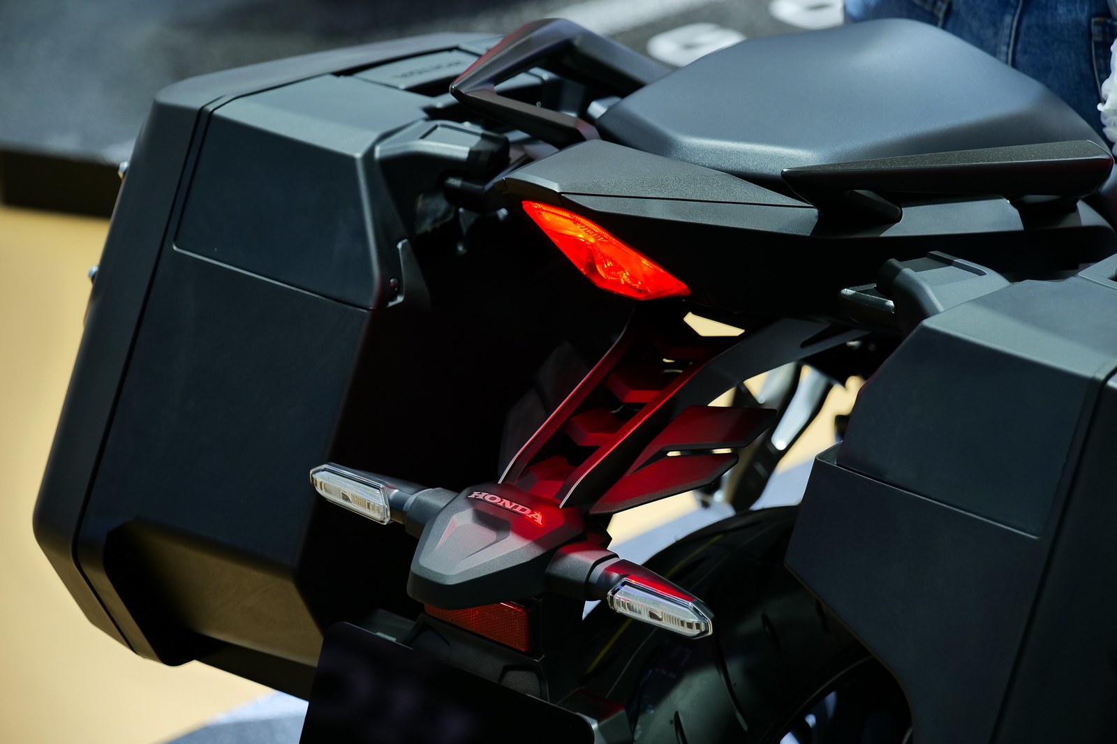ไทยฮอนด้า เปิดตัว New Honda CB1000GT 2026 สปอร์ตทัวร์ริ่ง 4 สูบ 1,000 ซีซี ช่วงล่างไฟฟ้า จอ TFT 5 นิ้ว เคาะราคาเริ่ม 514, 39