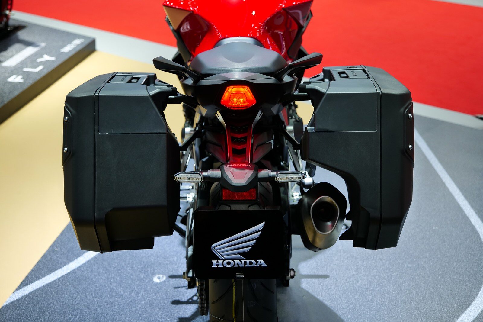 ไทยฮอนด้า เปิดตัว New Honda CB1000GT 2026 สปอร์ตทัวร์ริ่ง 4 สูบ 1,000 ซีซี ช่วงล่างไฟฟ้า จอ TFT 5 นิ้ว เคาะราคาเริ่ม 514, 40