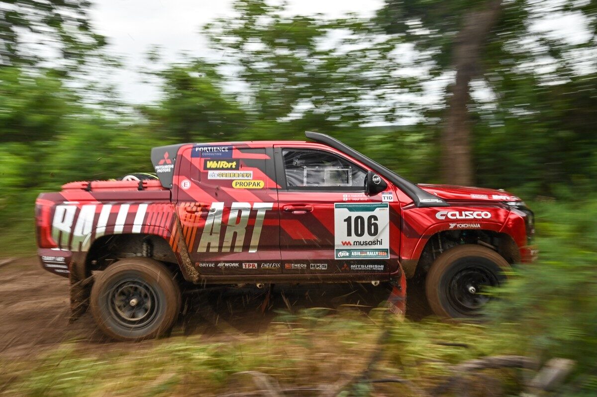 ทีมมิตซูบิชิ แรลลี่อาร์ต ผงาดป้องกันแชมป์ AXCR 2026 คว้าชัยชนะ Overall 2 ปีซ้อน ส่ง Triton 2026 จารึกประวัติศาสตร์นักขับญี่ปุ่นคู่แรกครองบัลลังก์ 58