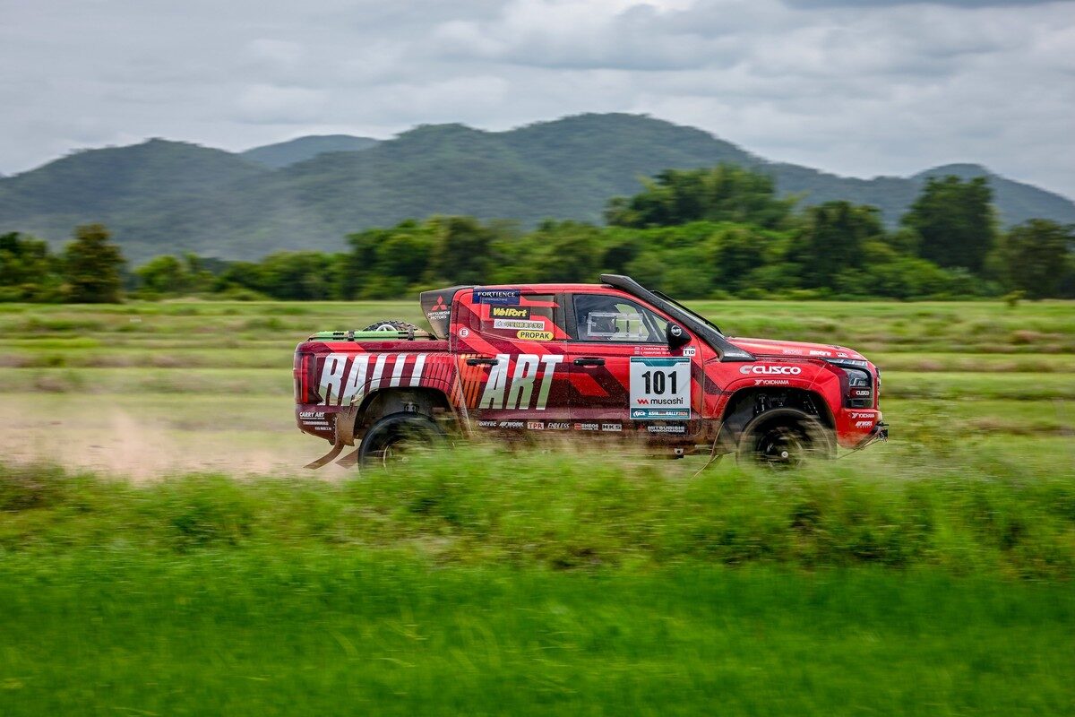 ทีมมิตซูบิชิ แรลลี่อาร์ต ผงาดป้องกันแชมป์ AXCR 2026 คว้าชัยชนะ Overall 2 ปีซ้อน ส่ง Triton 2026 จารึกประวัติศาสตร์นักขับญี่ปุ่นคู่แรกครองบัลลังก์ 68