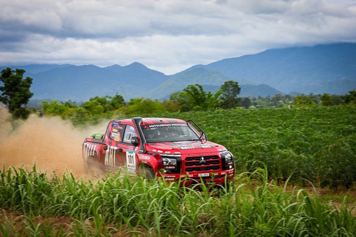 ทีมมิตซูบิชิ แรลลี่อาร์ต ผงาดป้องกันแชมป์ AXCR 2026 คว้าชัยชนะ Overall 2 ปีซ้อน ส่ง Triton 2026 จารึกประวัติศาสตร์นักขับญี่ปุ่นคู่แรกครองบัลลังก์ 94