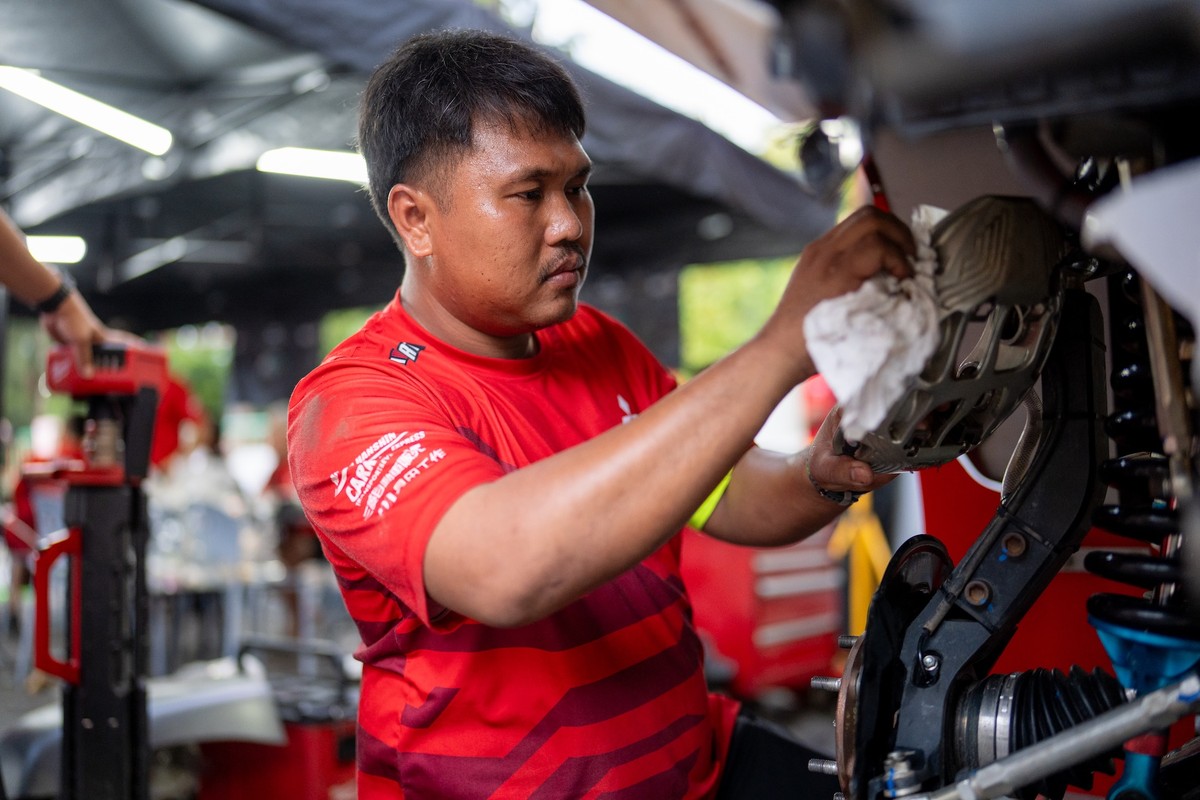 ทีมมิตซูบิชิ แรลลี่อาร์ต ผงาดป้องกันแชมป์ AXCR 2026 คว้าชัยชนะ Overall 2 ปีซ้อน ส่ง Triton 2026 จารึกประวัติศาสตร์นักขับญี่ปุ่นคู่แรกครองบัลลังก์ 137