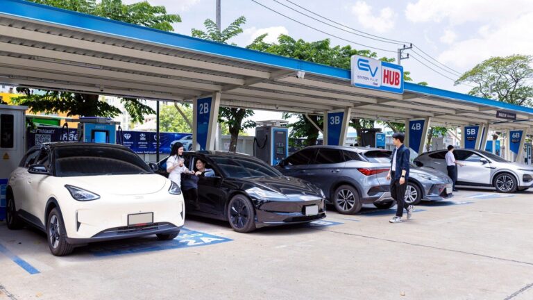 EV Station PluZ จับมือ ttb เปิดบริการบัตร EV Payment Solution เชื่อมค่าชาร์จ EV และน้ำมันในบัตรเดียว