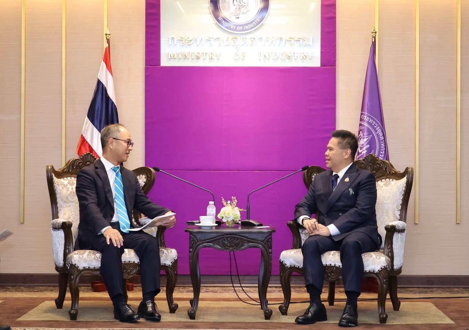 นิสสัน เข้าพบ รมว. อุตสาหกรรม ร่วมกำหนดทิศทางอนาคตอุตสาหกรรมยานยนต์ไทย หนุนฐานผลิตและส่งออกปี 2026 2