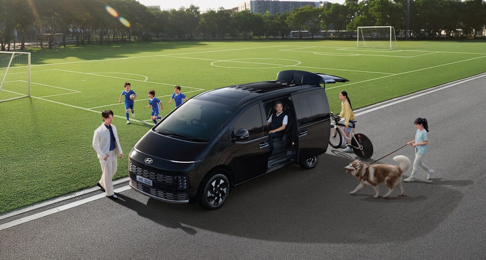 Hyundai ชูจุดเด่น STARIA Hybrid 2026 ทางเลือกใหม่ MPV ไฮบริด 11 ที่นั่ง ตอบโจทย์เสาหลักครอบครัว 3