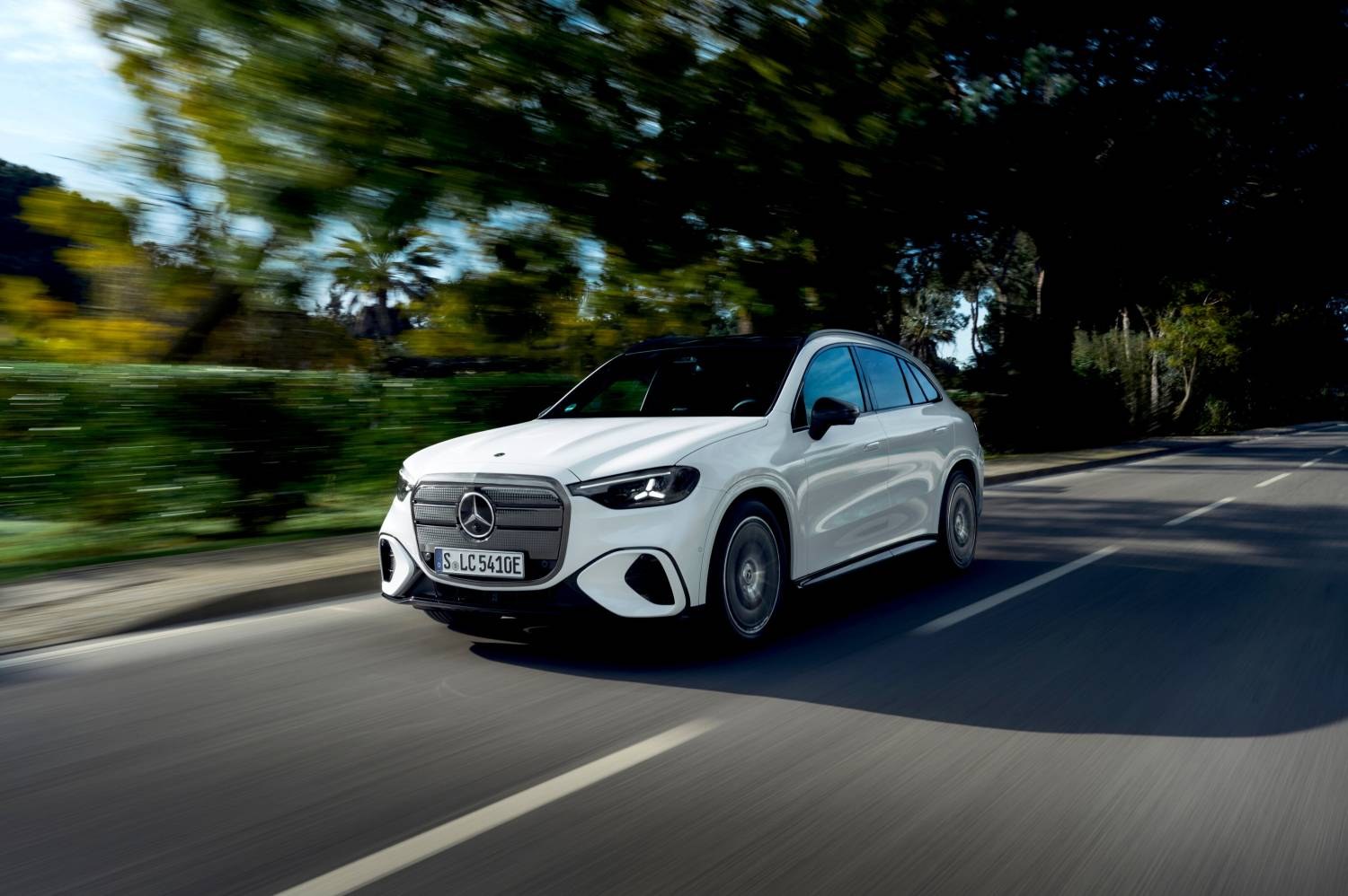 ALL NEW Mercedes-Benz GLC 2026 ขุมพลังไฟฟ้า 100% เปิดตัว เผยโฉมครั้งแรกในไทย 23 กันยายนนี้ 5