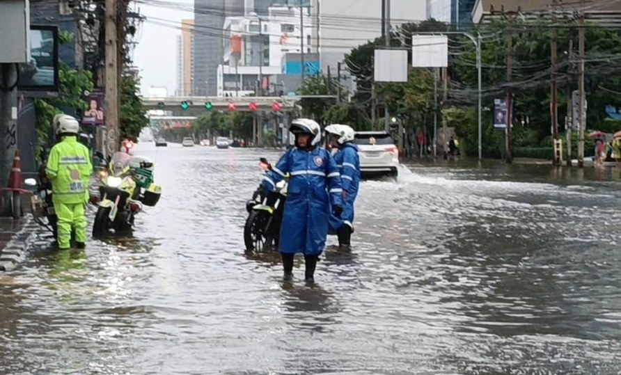 ป้ายทะเบียนหลุดหายตอนน้ำท่วม ทำอย่างไร? วิธีขอใหม่และเอกสาร 2