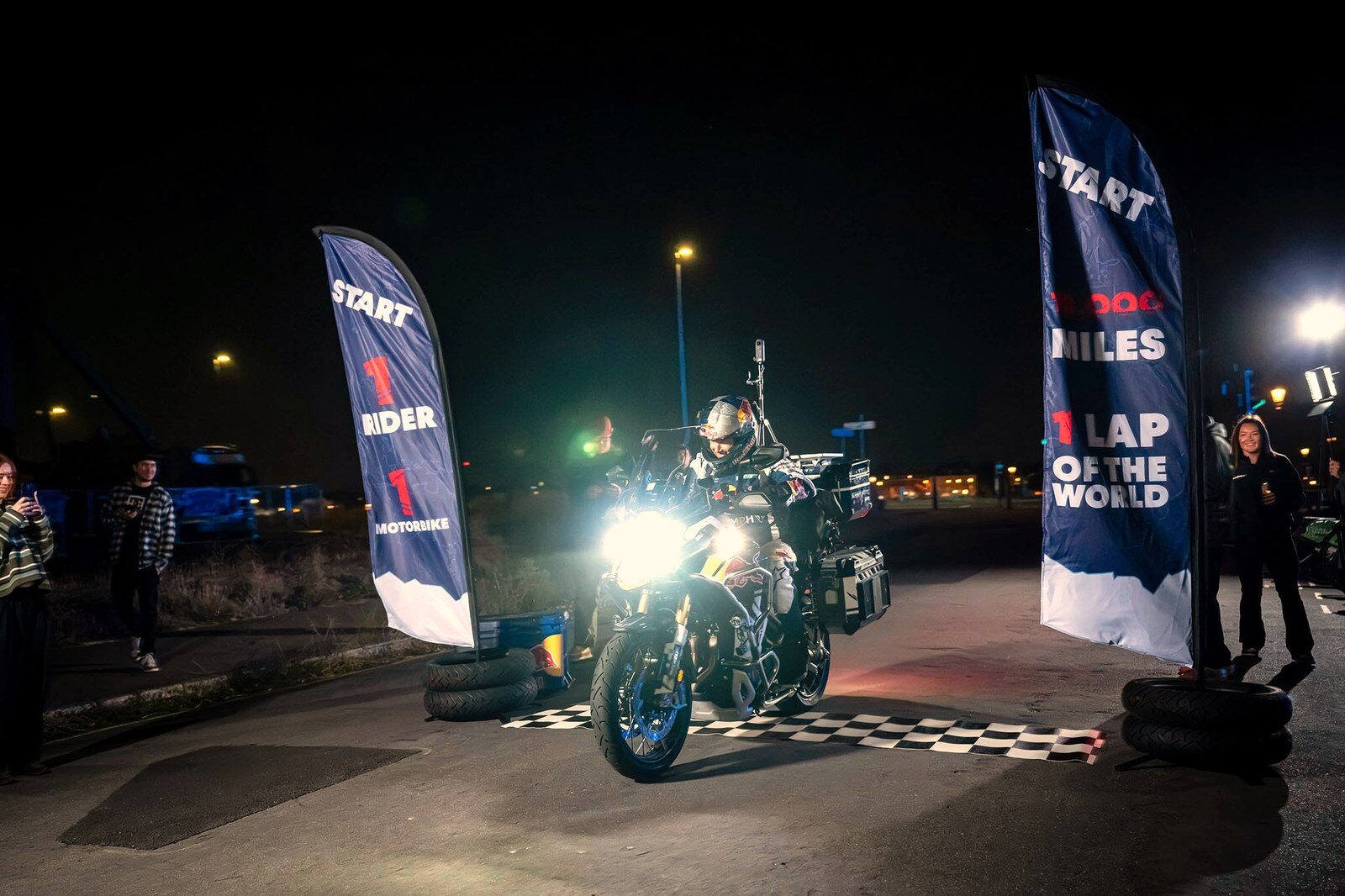 Triumph Tiger 1200 2026 แซม ซันเดอร์แลนด์ ขี่รอบโลก 19 วัน 8