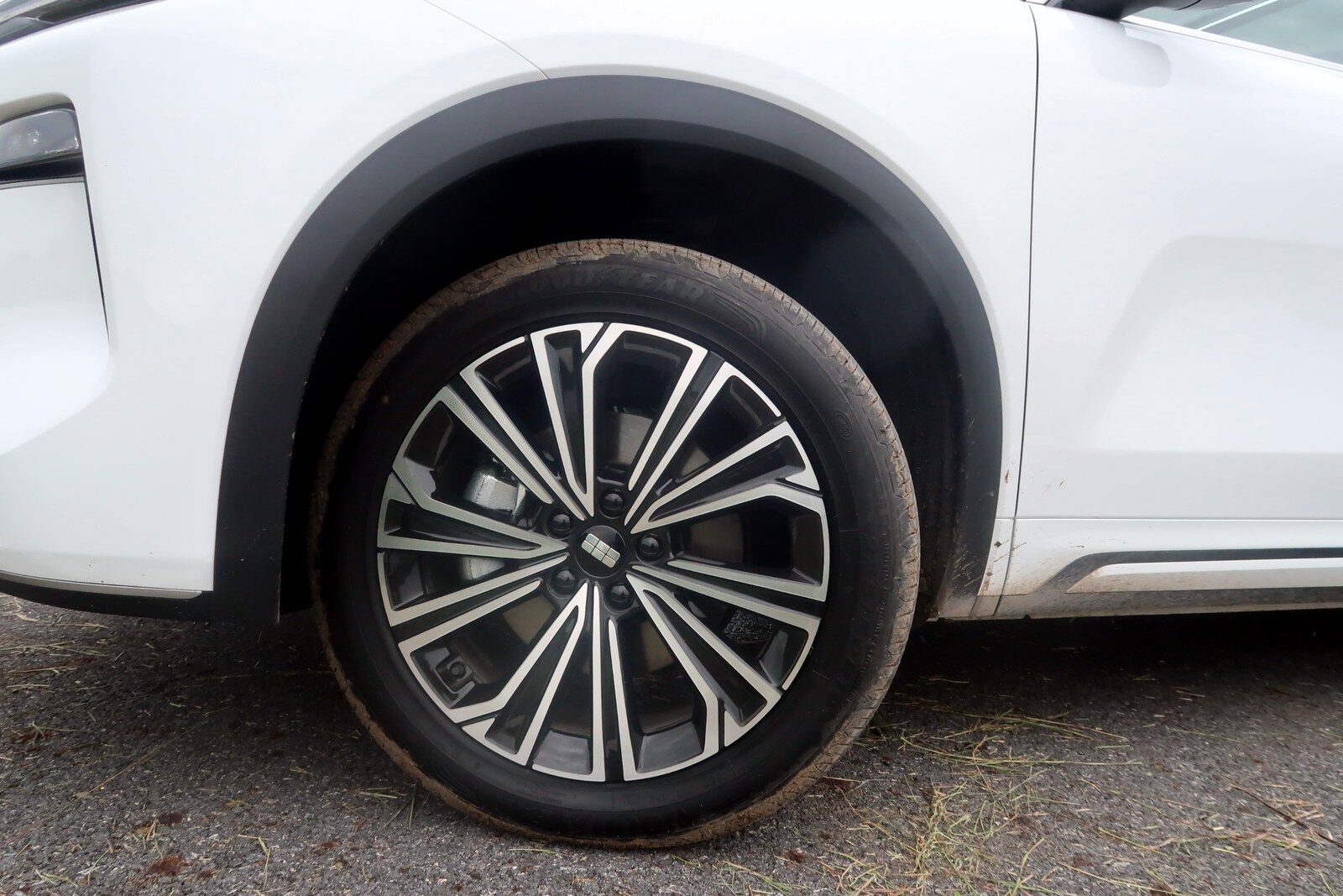 Geely Starray EM-R 2026 วิ่งจริง 22.2 กม./ลิตร เริ่ม 6 แสน 14