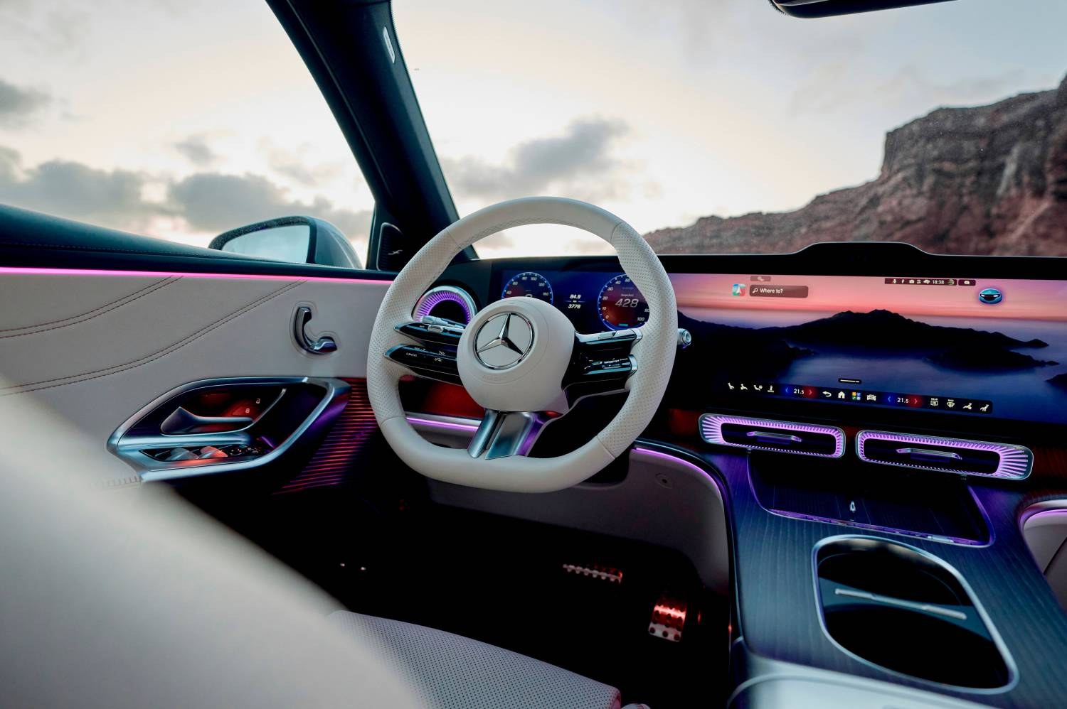 ALL NEW Mercedes-Benz GLC 2026 ขุมพลังไฟฟ้า 100% เปิดตัว เผยโฉมครั้งแรกในไทย 23 กันยายนนี้ 16